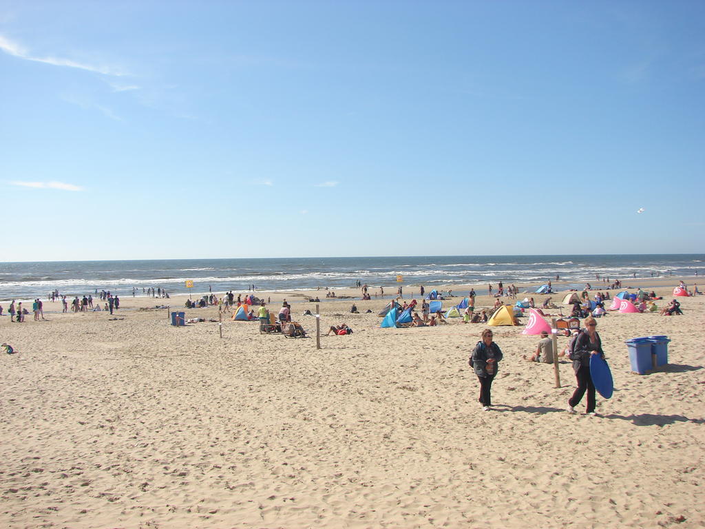 לינה וארוחת בוקר אגמונד אן זי De Weg Naar Het Strand חדר תמונה